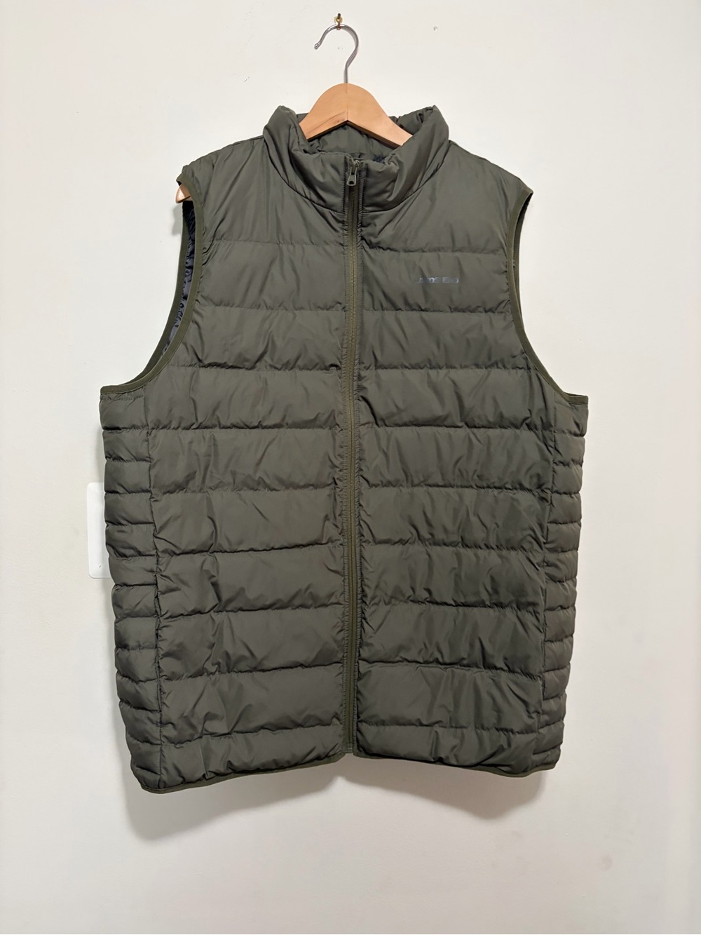 NWT Land’s Ends Men's Olive Quilted Puffer Vest